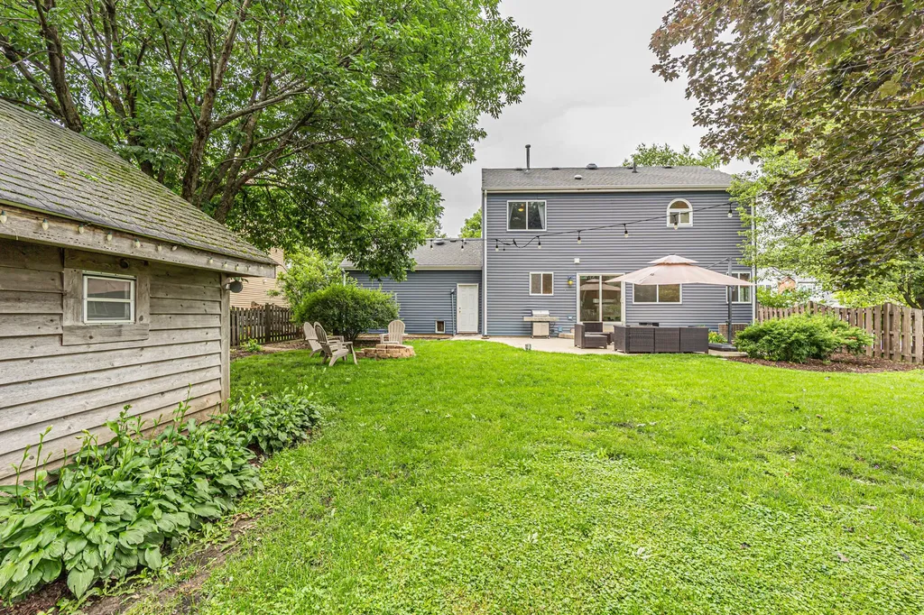 794 White Pine Circle Lake In The Hills IL 60156