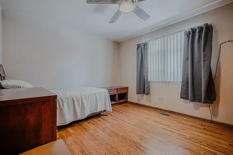 10533 Lavergne Avenue Oak Lawn IL 60453