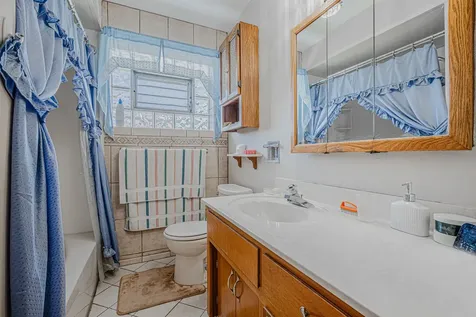 10533 Lavergne Avenue Oak Lawn IL 60453