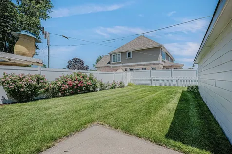 10533 Lavergne Avenue Oak Lawn IL 60453