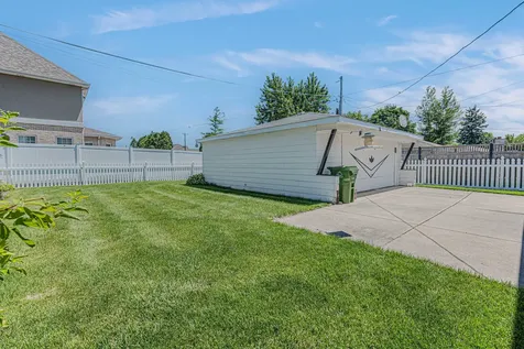 10533 Lavergne Avenue Oak Lawn IL 60453