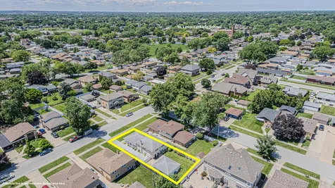 10533 Lavergne Avenue Oak Lawn IL 60453