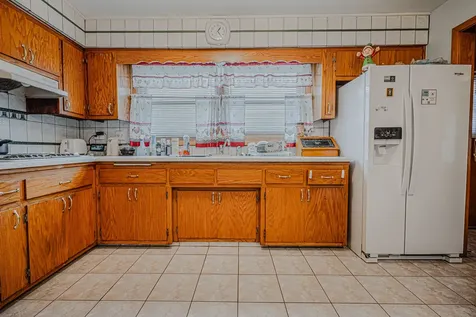 10533 Lavergne Avenue Oak Lawn IL 60453