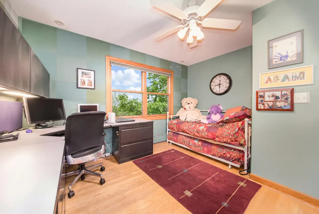 1605 South Fairview Avenue Park Ridge IL 60068