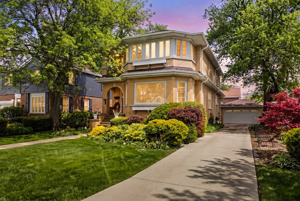 1605 South Fairview Avenue Park Ridge IL 60068