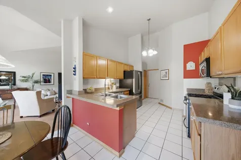 2804 North Southern Hills Drive Wadsworth IL 60083