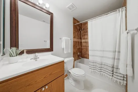 2804 North Southern Hills Drive Wadsworth IL 60083