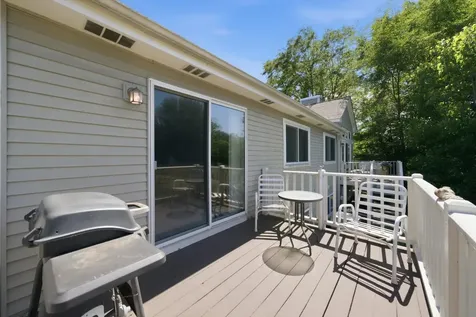 2804 North Southern Hills Drive Wadsworth IL 60083