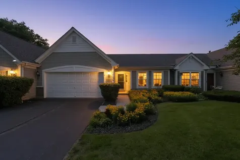 2804 North Southern Hills Drive Wadsworth IL 60083