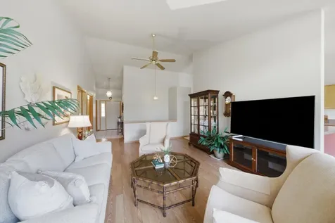 2804 North Southern Hills Drive Wadsworth IL 60083