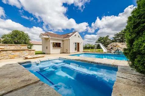 704 North Rose Farm Road Woodstock IL 60098