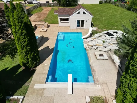 704 North Rose Farm Road Woodstock IL 60098