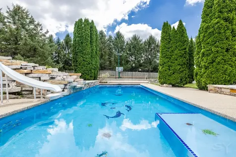 704 North Rose Farm Road Woodstock IL 60098