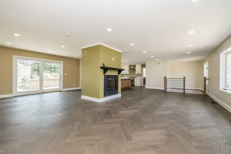 704 North Rose Farm Road Woodstock IL 60098
