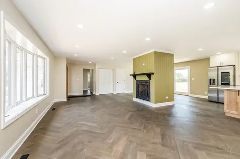 704 North Rose Farm Road Woodstock IL 60098