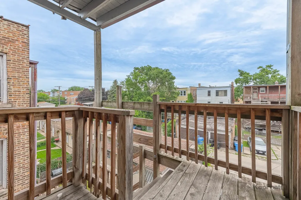8923 South Blackstone Avenue Chicago IL 60617