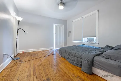 8923 South Blackstone Avenue Chicago IL 60617