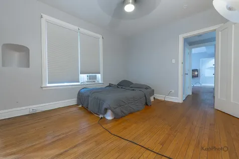 8923 South Blackstone Avenue Chicago IL 60617