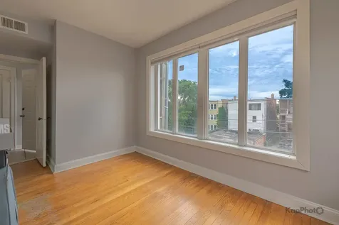 8923 South Blackstone Avenue Chicago IL 60617