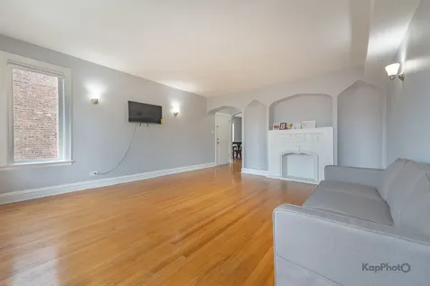 8923 South Blackstone Avenue Chicago IL 60617