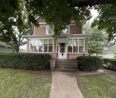 220 E Avenue Rochelle IL 61068