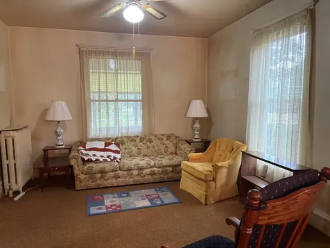 220 E Avenue Rochelle IL 61068