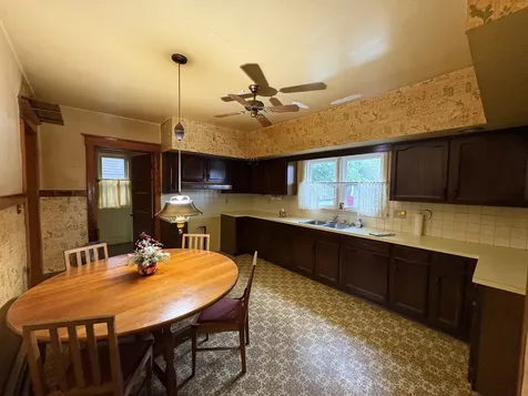 220 E Avenue Rochelle IL 61068
