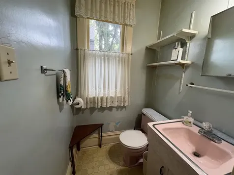 220 E Avenue Rochelle IL 61068