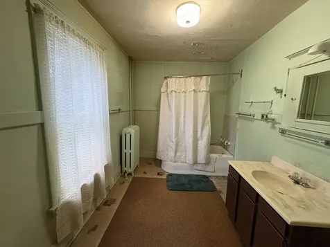 220 E Avenue Rochelle IL 61068