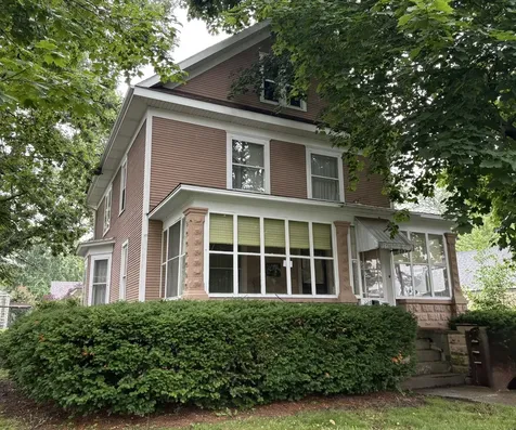 220 E Avenue Rochelle IL 61068