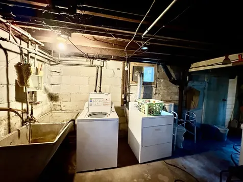 220 E Avenue Rochelle IL 61068