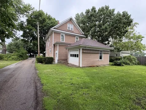 220 E Avenue Rochelle IL 61068