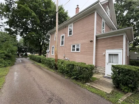 220 E Avenue Rochelle IL 61068