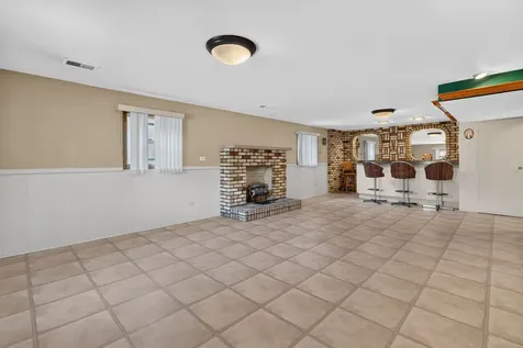 10628 Lockwood Avenue Oak Lawn IL 60453