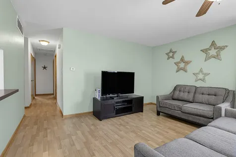 7943 164TH Court Tinley Park IL 60477