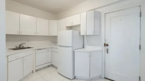5056 North Marine Drive Chicago IL 60640