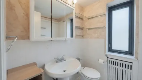 5056 North Marine Drive Chicago IL 60640