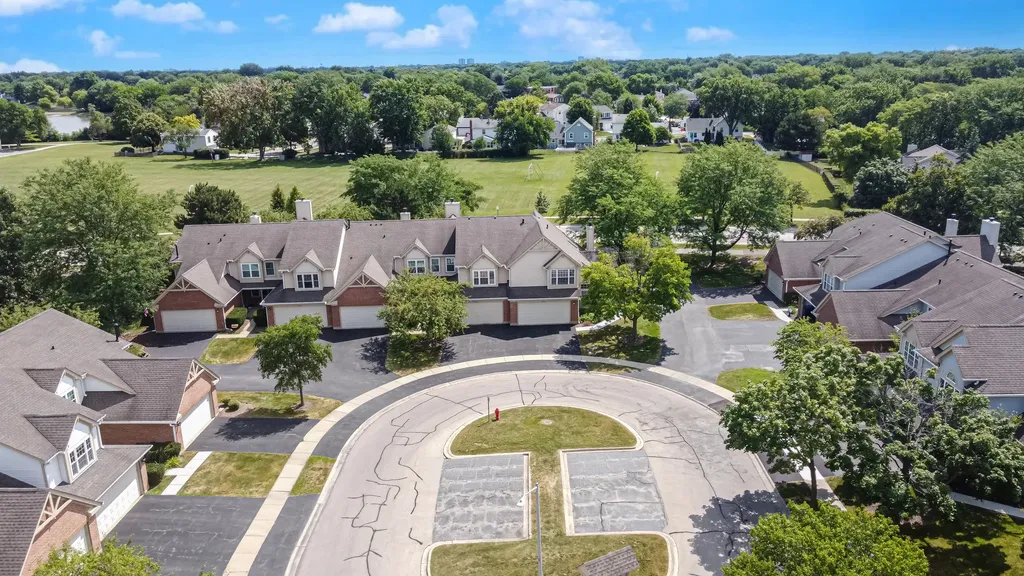 2316 Highland Court Schaumburg IL 60194