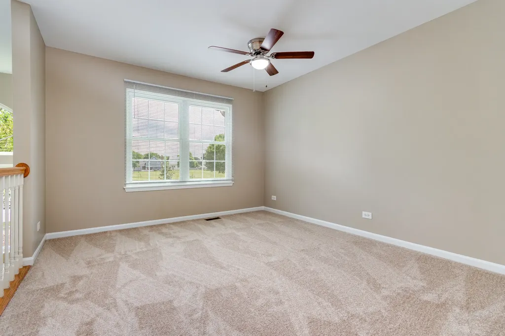 2316 Highland Court Schaumburg IL 60194