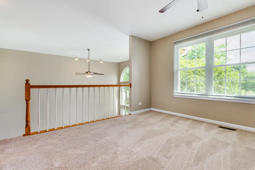 2316 Highland Court Schaumburg IL 60194