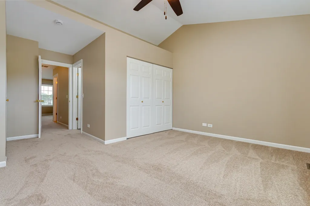 2316 Highland Court Schaumburg IL 60194