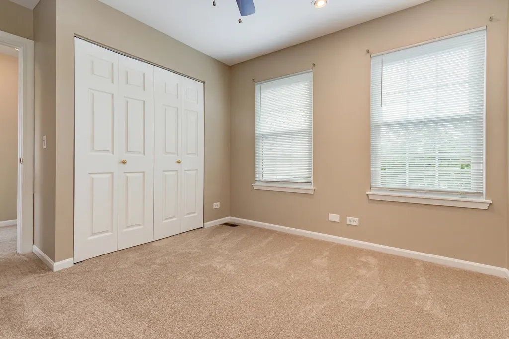2316 Highland Court Schaumburg IL 60194