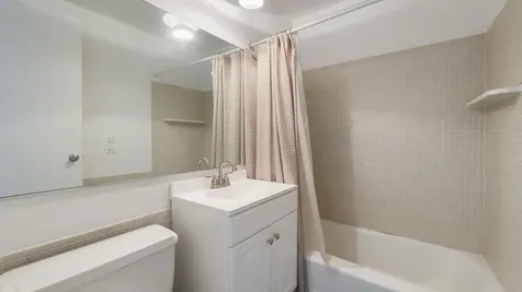2400 North Lakeview Avenue Chicago IL 60614