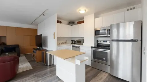 2400 North Lakeview Avenue Chicago IL 60614