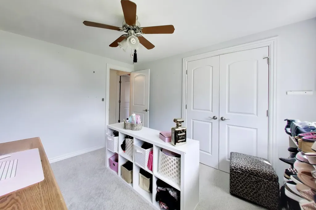 1113 West Weathersfield Way Schaumburg IL 60193