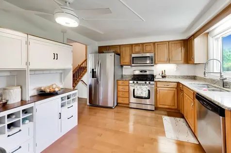 1113 West Weathersfield Way Schaumburg IL 60193