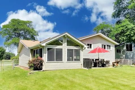 1113 West Weathersfield Way Schaumburg IL 60193