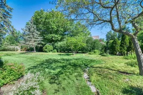 910 West White Oak Street Arlington Heights IL 60005