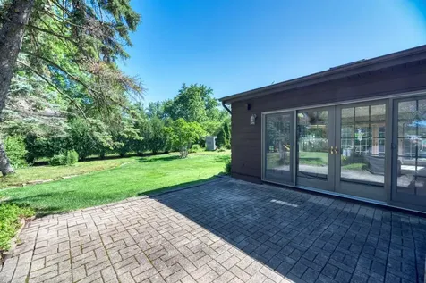 910 West White Oak Street Arlington Heights IL 60005