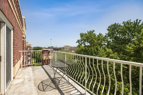 7051 West Touhy Avenue Niles IL 60714
